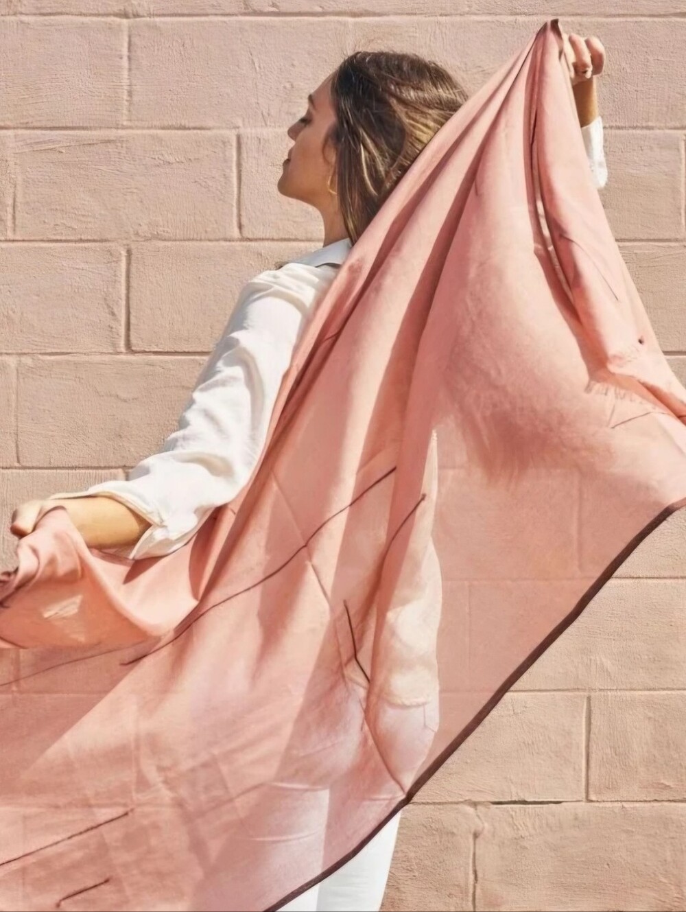 Variously Lightweight Pink Women’s Scarf Nwt